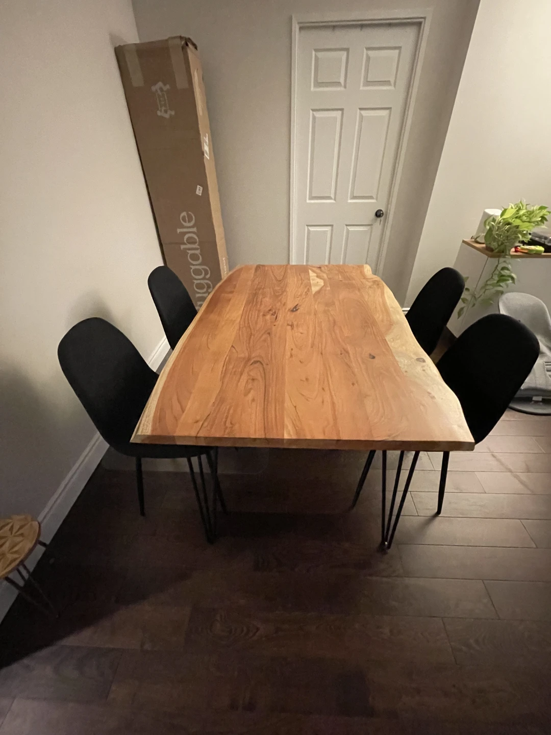 Solid Acacia Wood dining table - photo 3