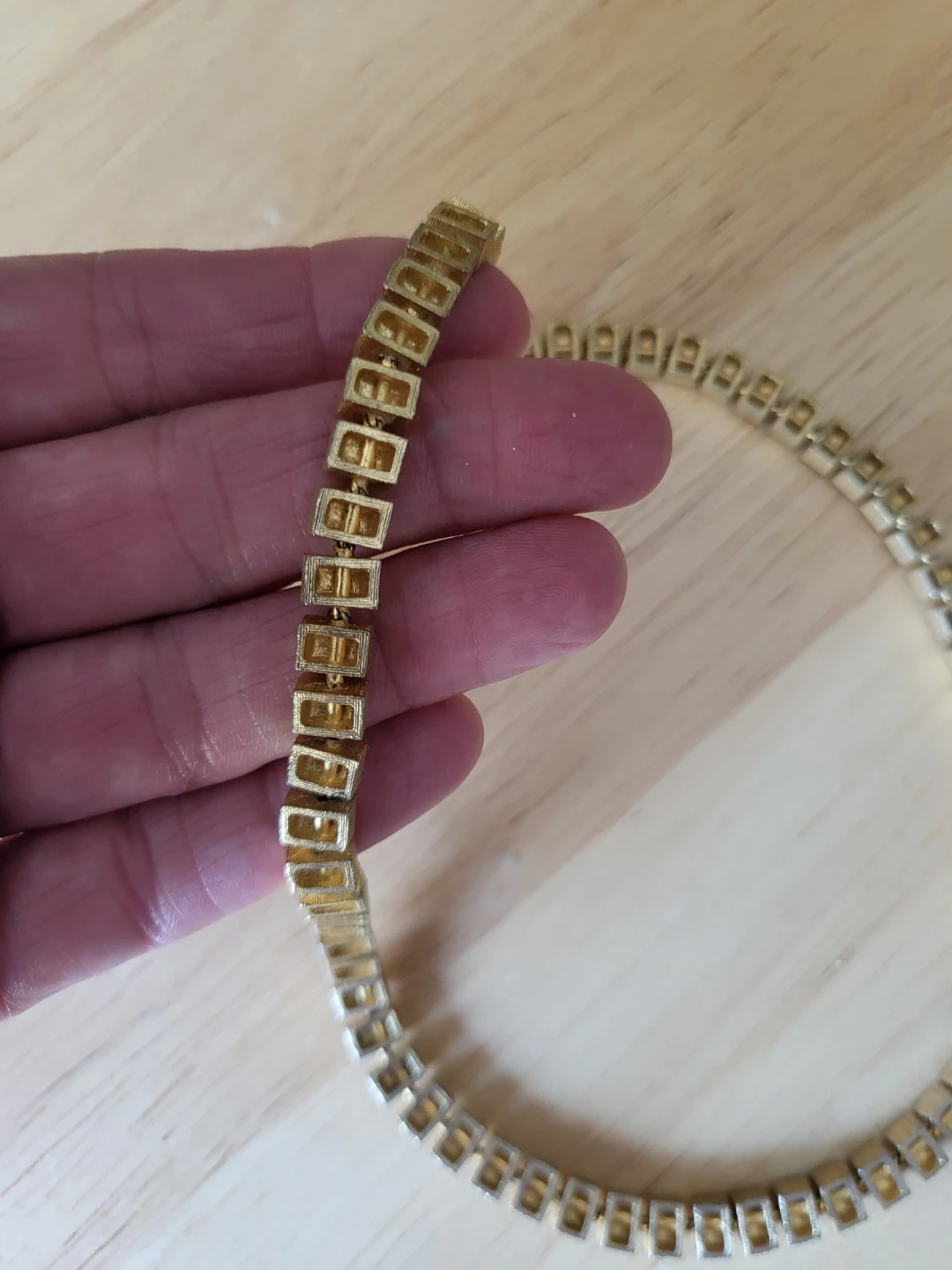 Gold coloured necklace - photo 4
