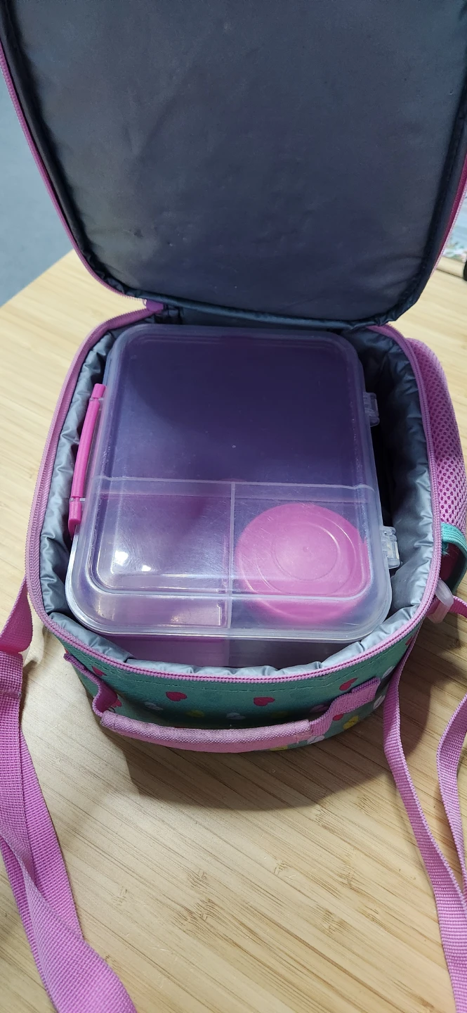 FREE: L.O.L. Surprise Lunch Bag with Sistema Container - photo 2