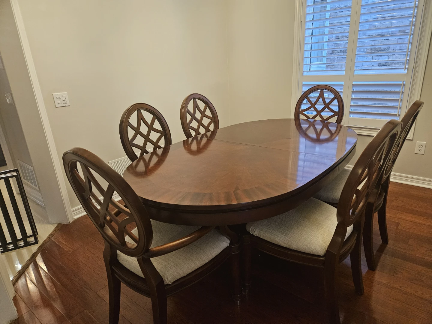 Oval Dining Table with 6 Chairs - photo 2