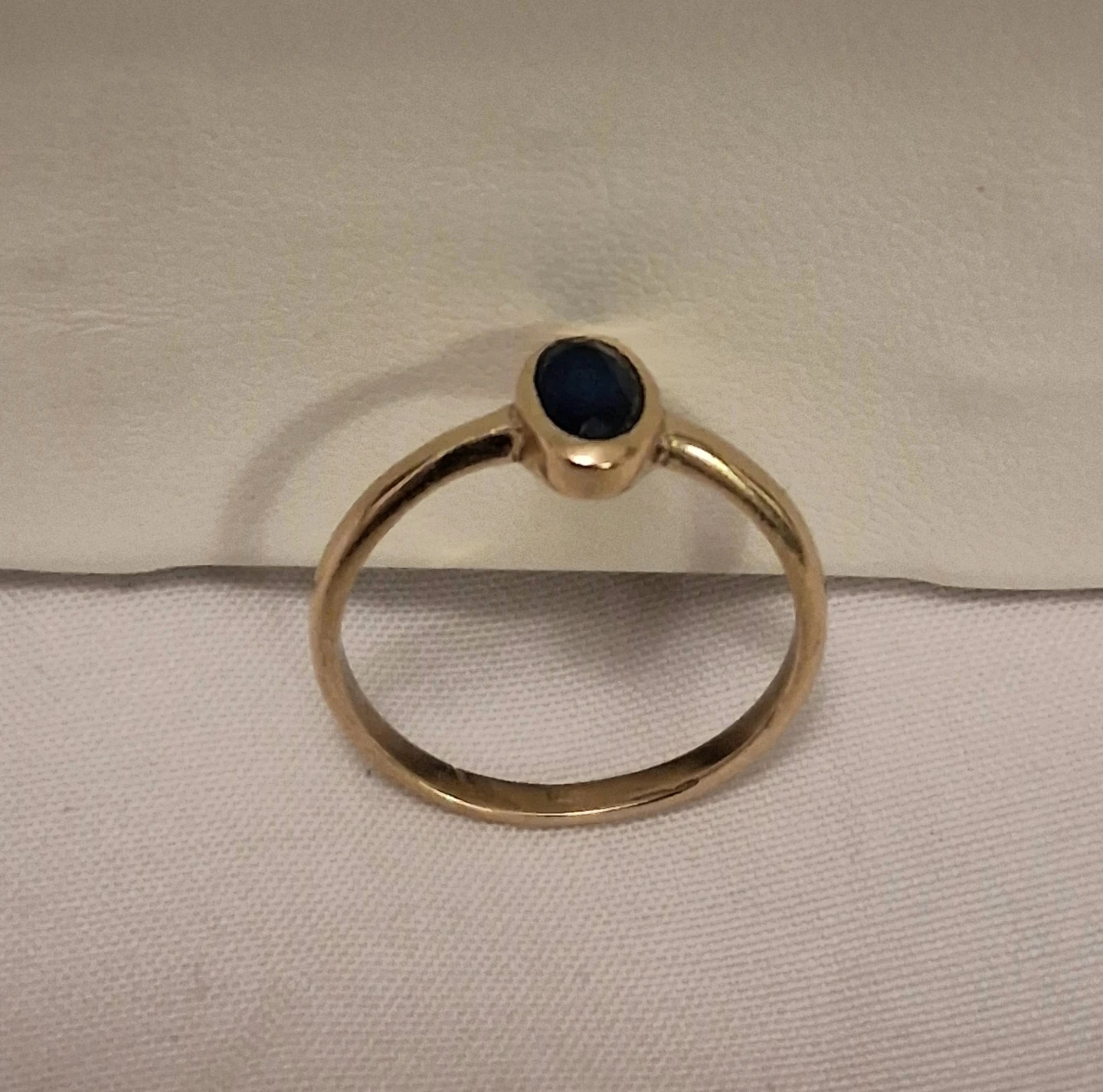 GOLD TONE RING WITH BLACK ONYX