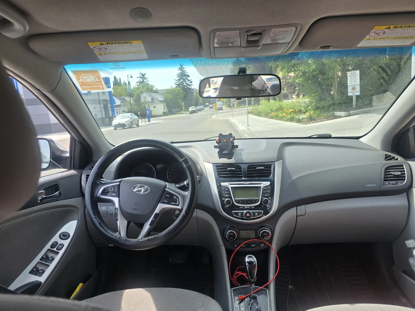 Hyundai Accent Sedan - photo 5