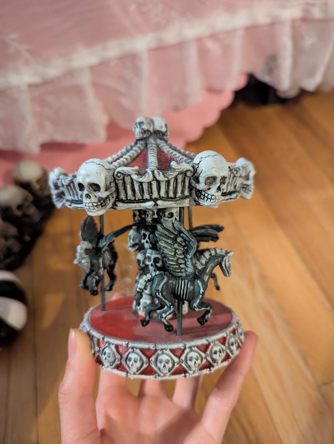 Halloween Skull Carousel Decoration - photo 3