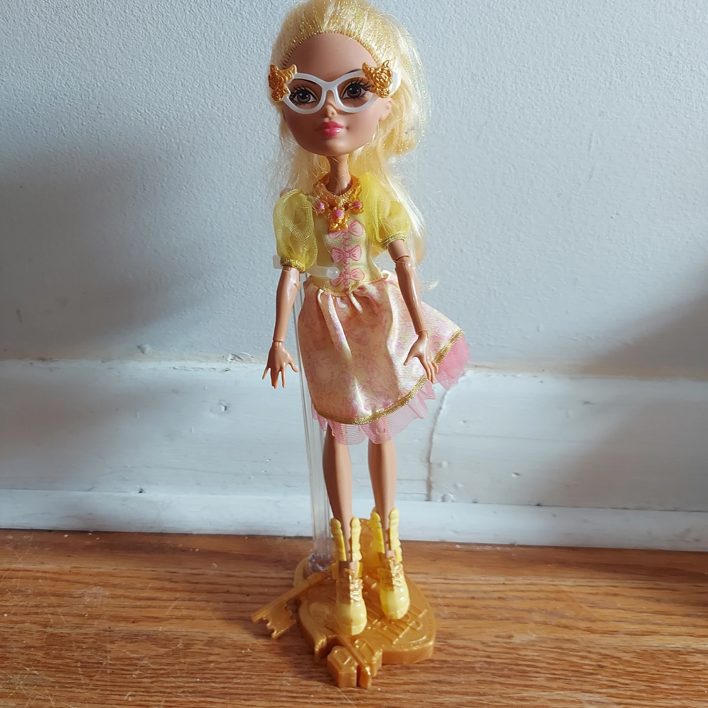 Like NEW - Original Ever After High Doll with Accessories