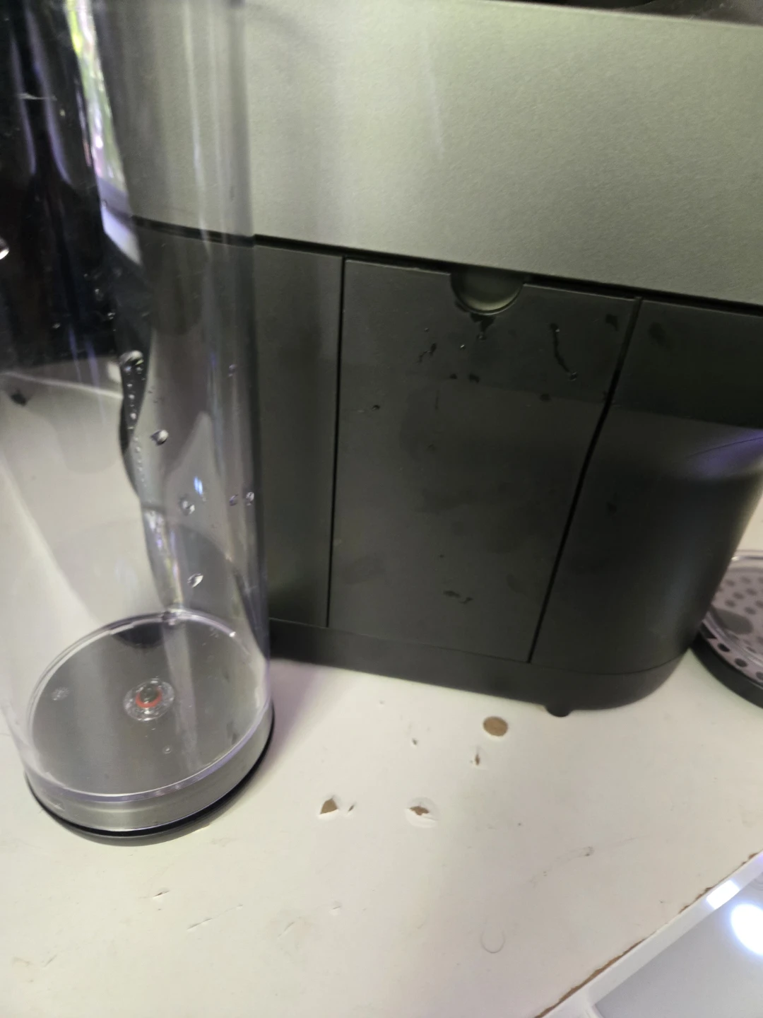 Nespresso Coffee Machine - photo 2