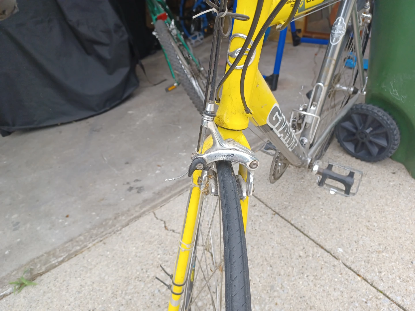 Giant OCR 3300 Road Bike - photo 2