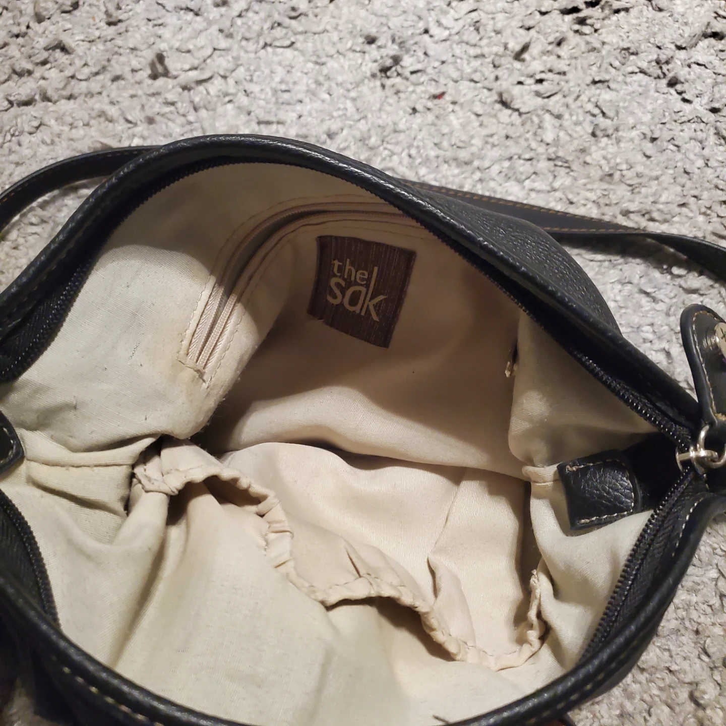 The Sak Black Leather Hobo Bag & Silver/Black Flats - photo 5