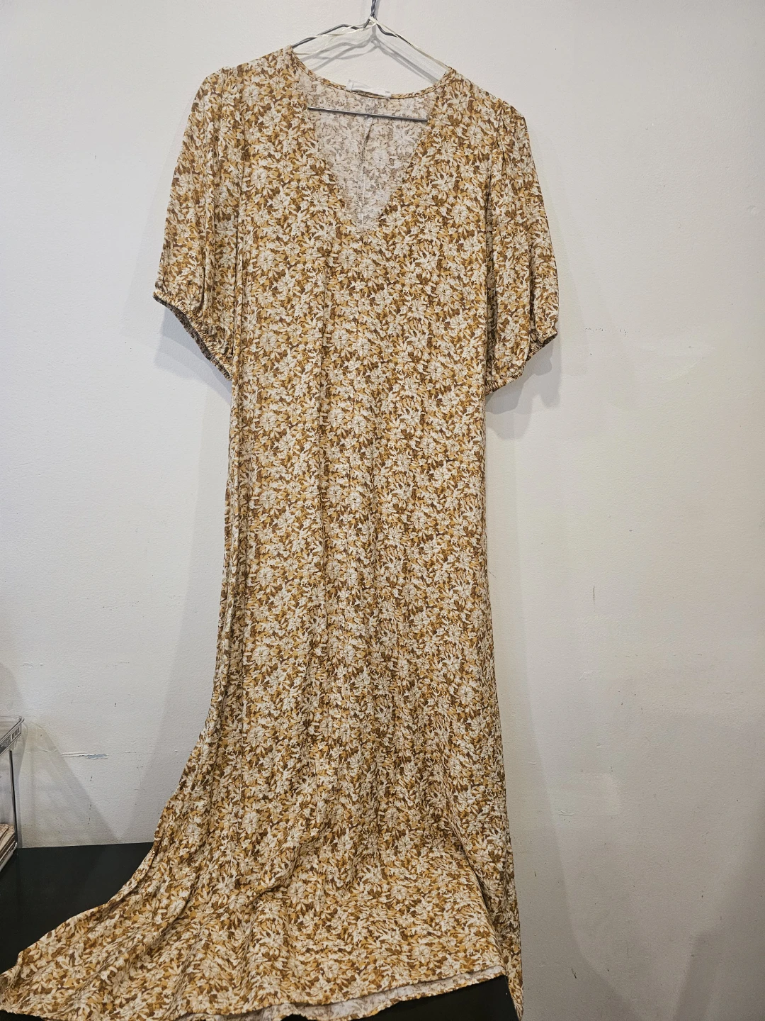 Assorted Women's Dresses - Various Brands & Sizes - photo 3