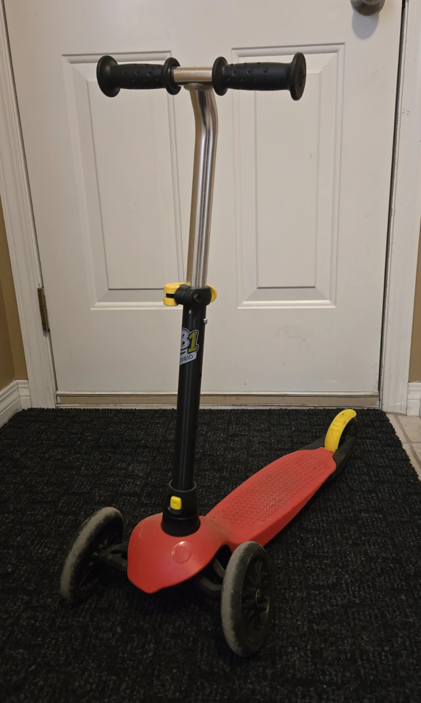 Oxelo 3-Wheel Scooter