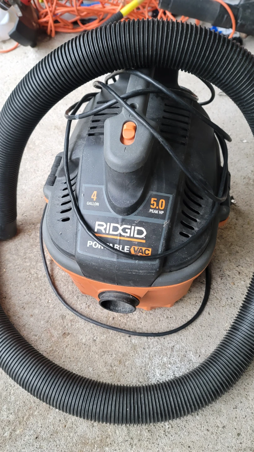 RIDGID Portable Vacuum - Extremely Good Condition - photo 2