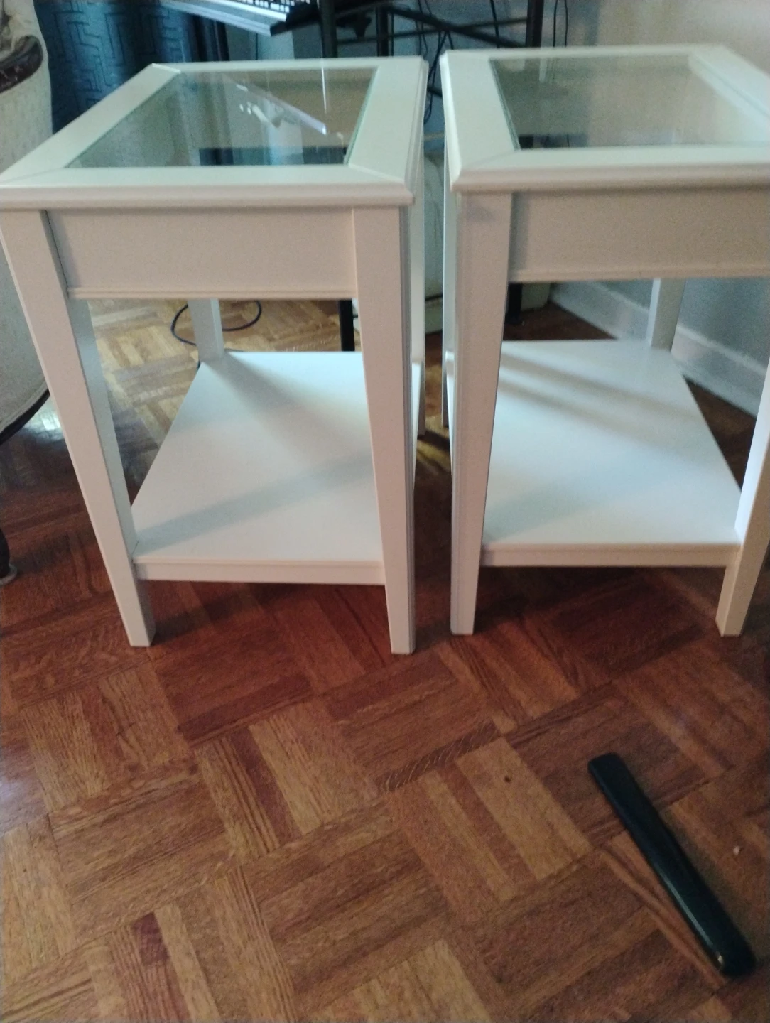 2 white solid livingroom table set - photo 3