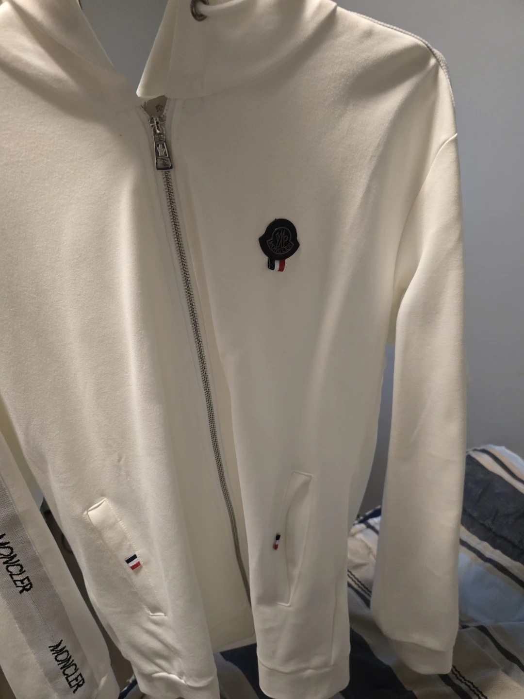 Moncler Tracksuit Set XL - photo 2