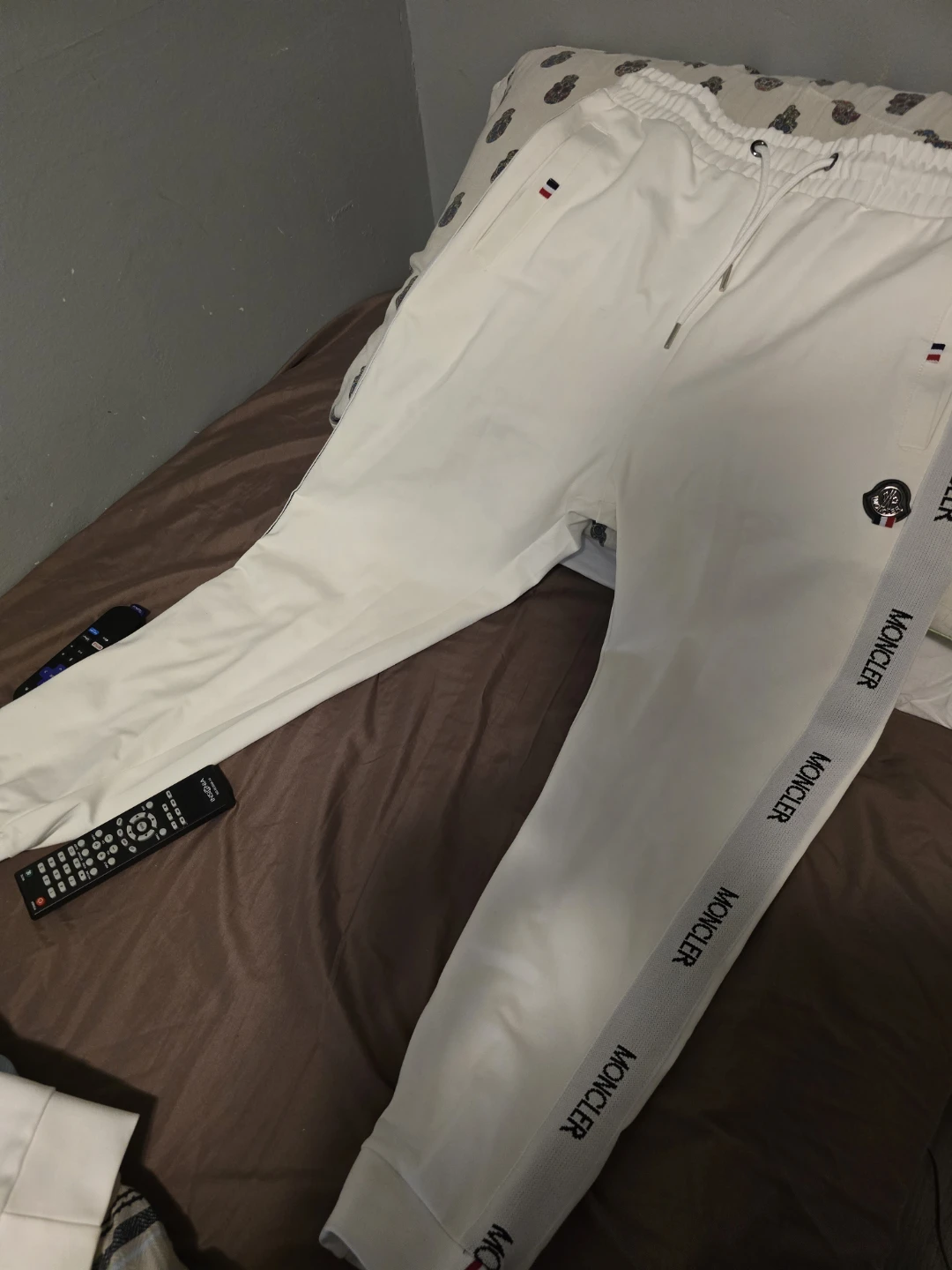 Moncler Tracksuit Set XL - photo 3
