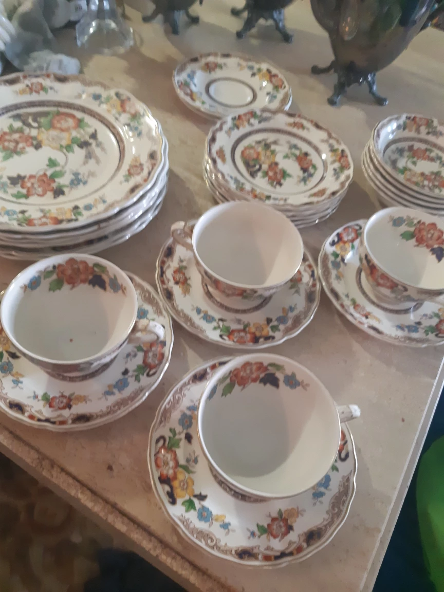Grindley Marlborough Warwick Royal Petal Tea Set