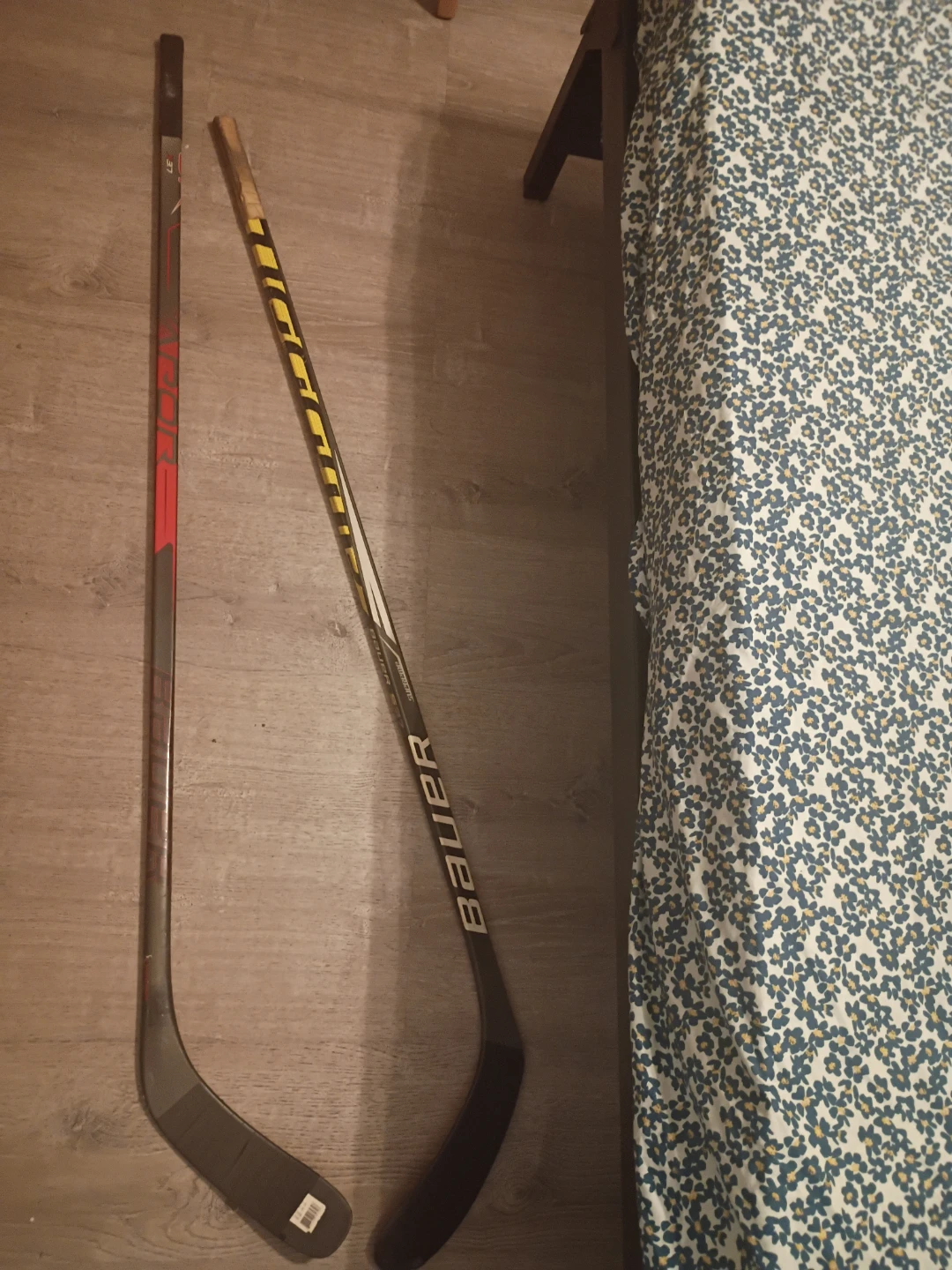 2 Bauer Hockey Sticks - photo 2