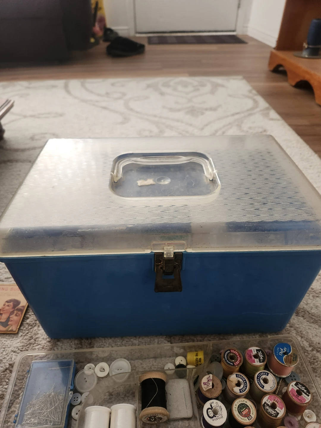 Sewing Kit with Assorted Threads and Accessories