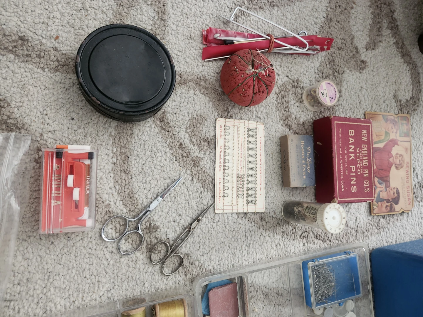 Sewing Kit with Assorted Threads and Accessories - photo 4