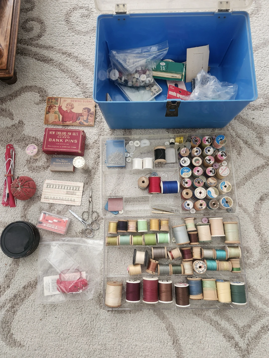 Sewing Kit with Assorted Threads and Accessories - photo 5