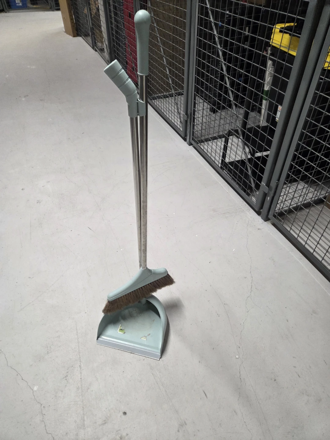 Dustpan and Broom Set - photo 5