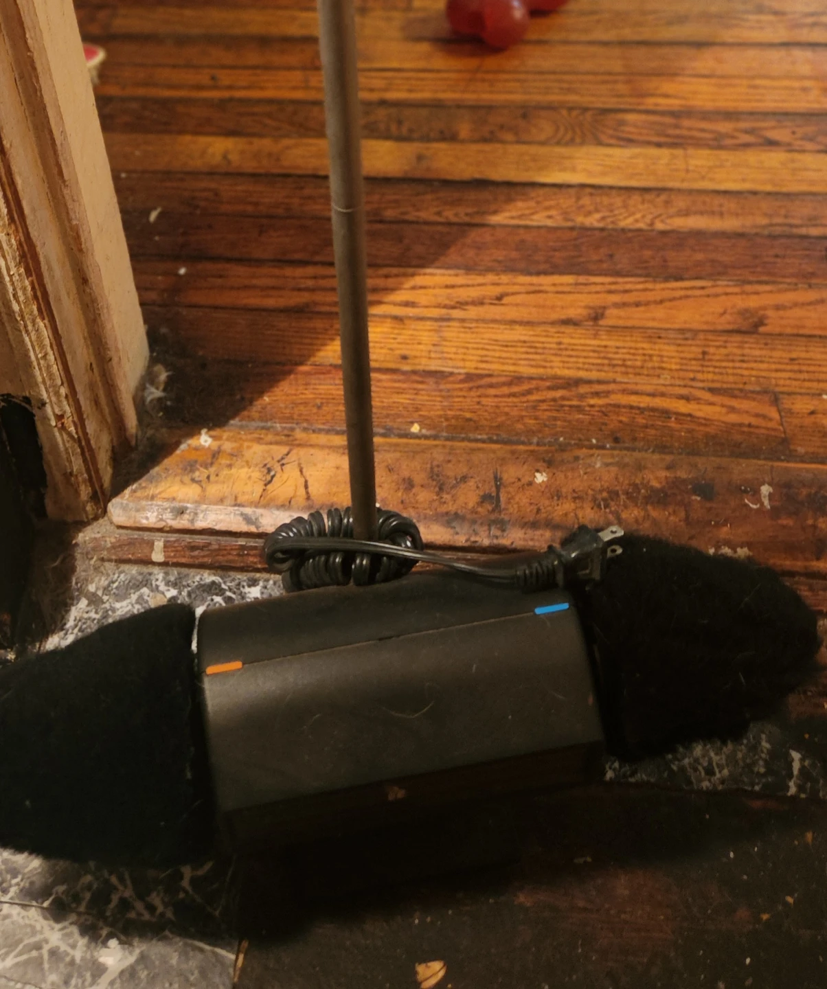 Electric Shoe Polisher - photo 2