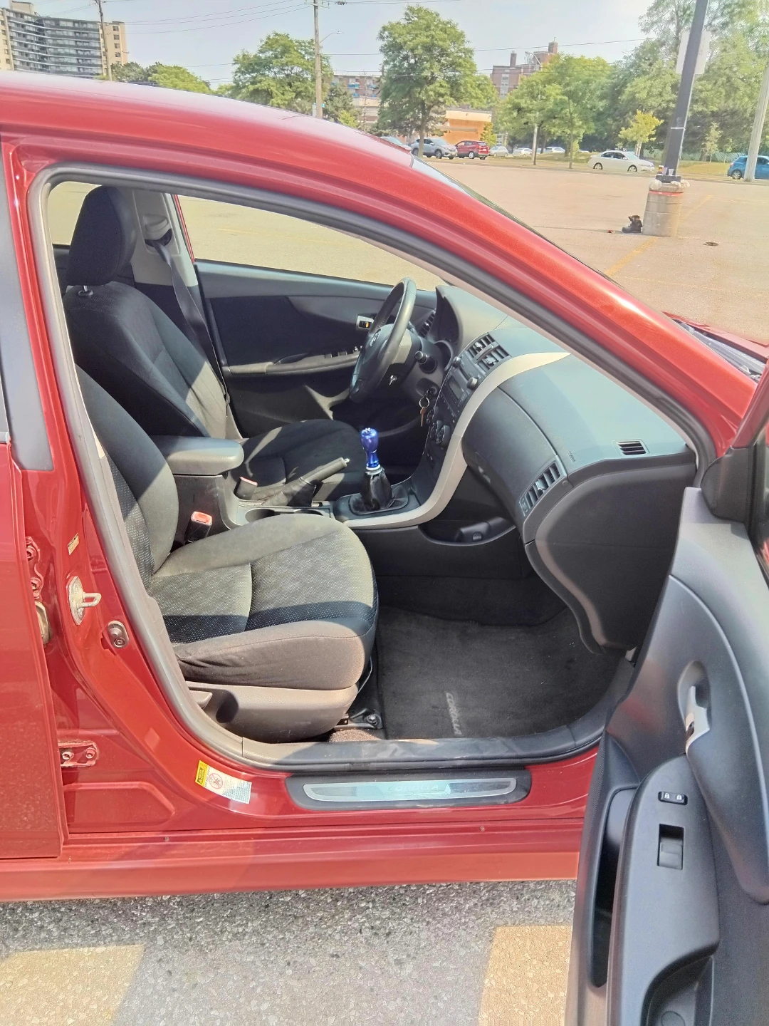 2009 Red Toyota Corolla Sedan - photo 4