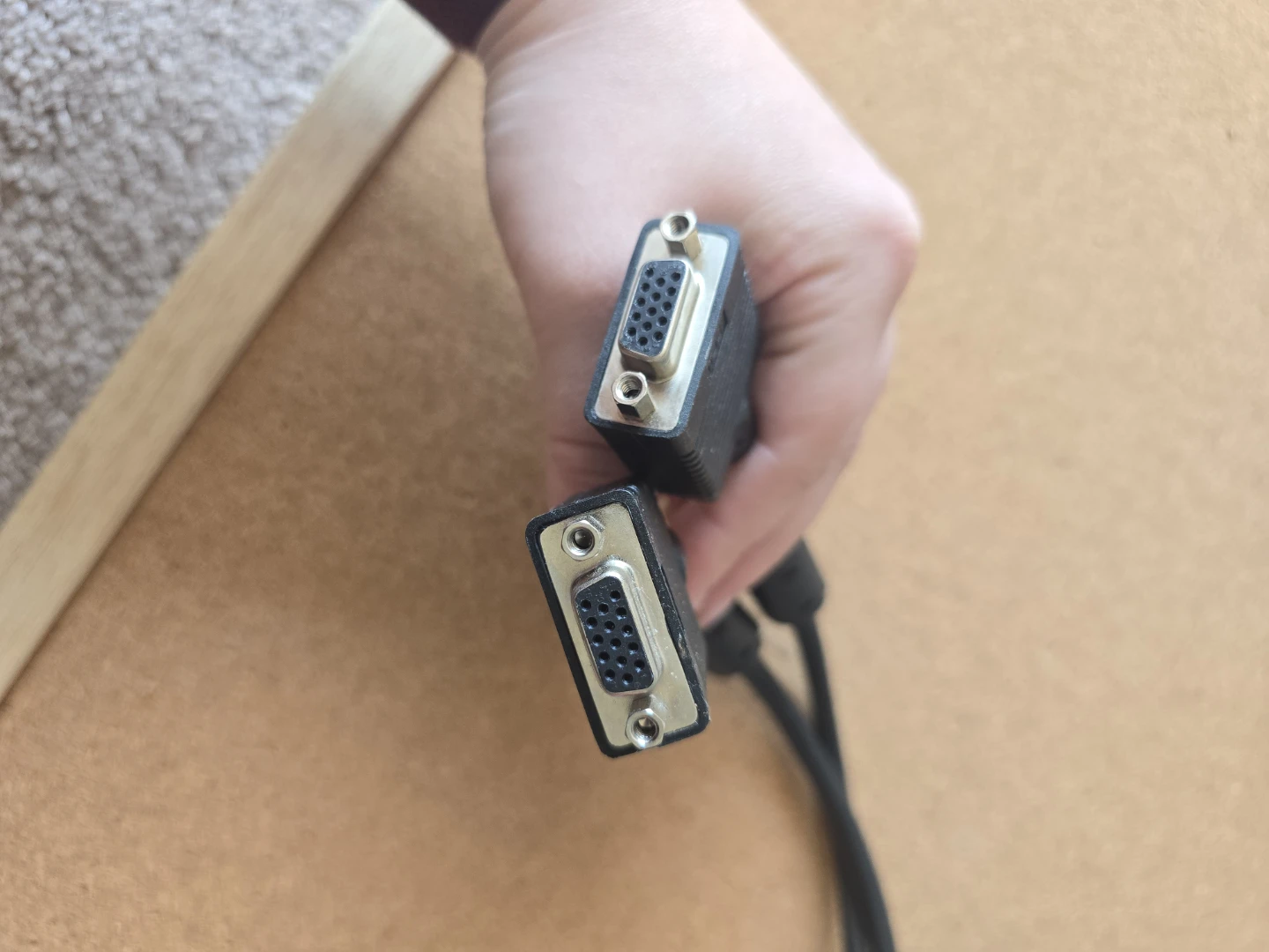 VGA Splitter Cable Y Adapter - photo 2