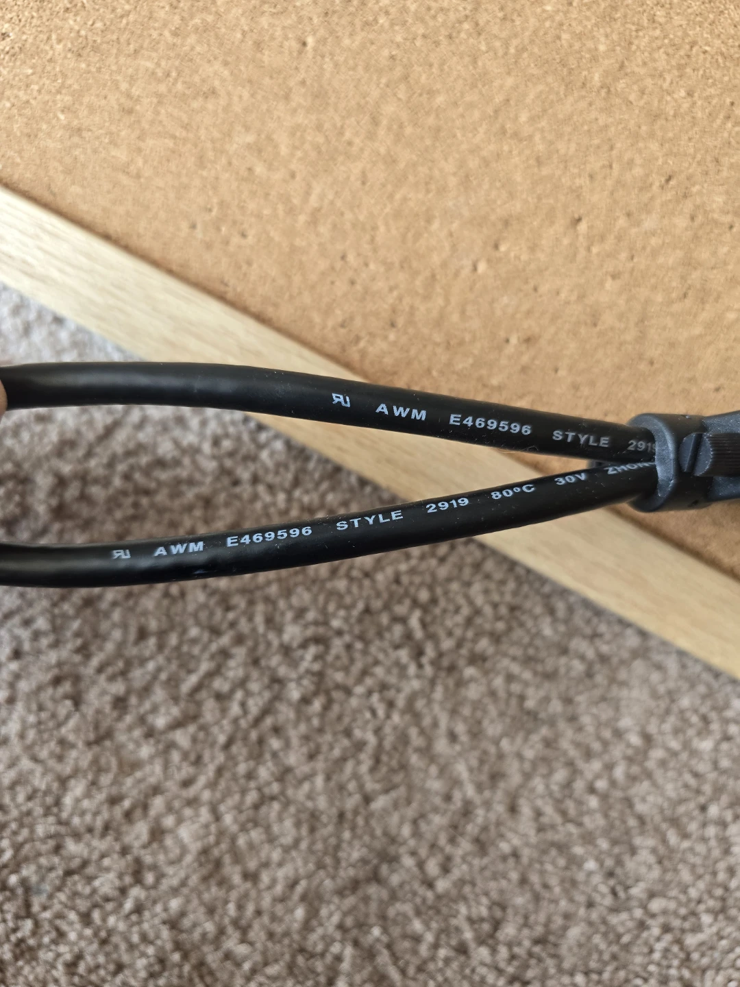 VGA Splitter Cable Y Adapter - photo 4