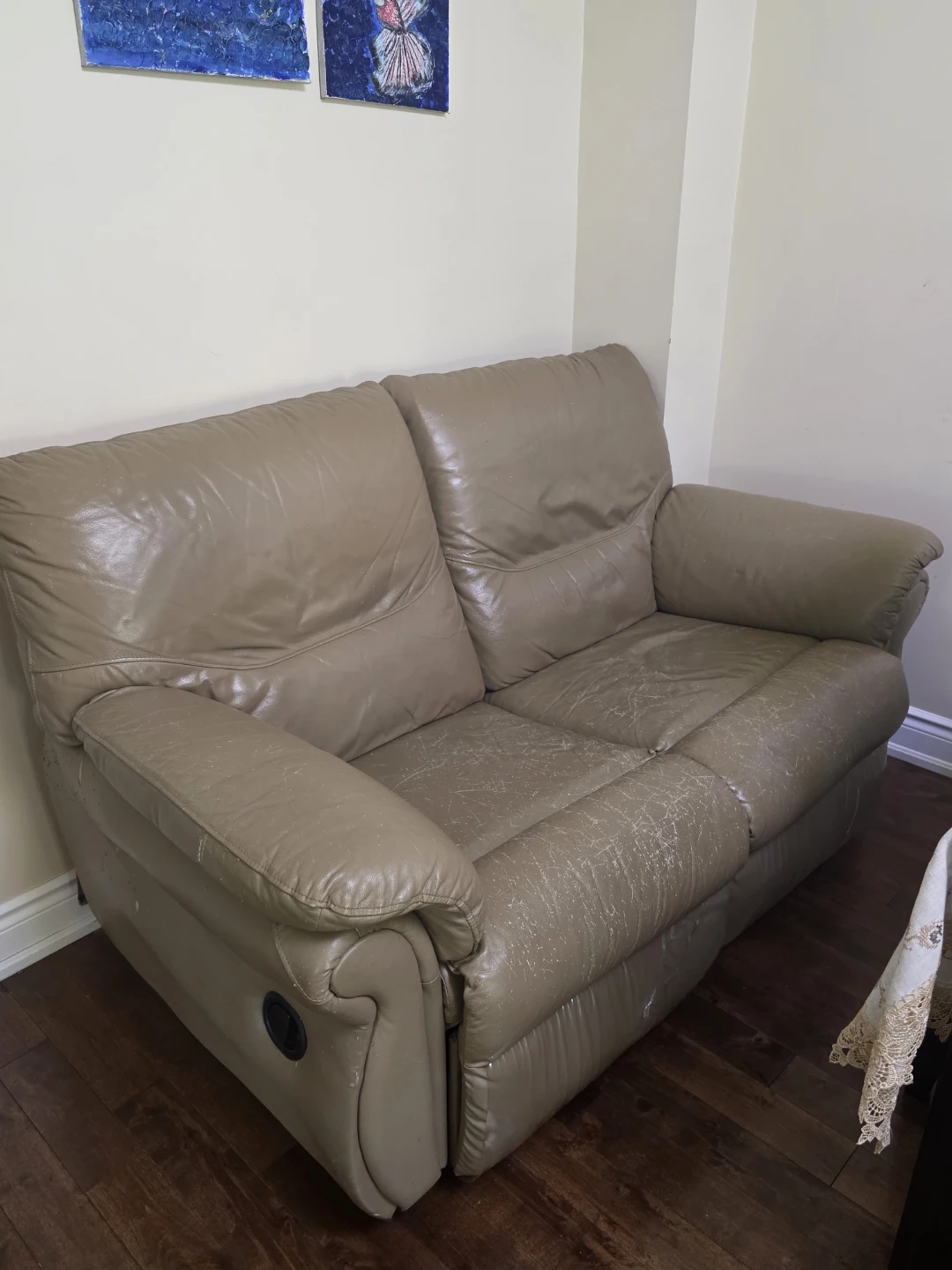 Tan Leather Recliner Sofa. 3 pcs sofa, arm chair , and loveseat. - photo 3