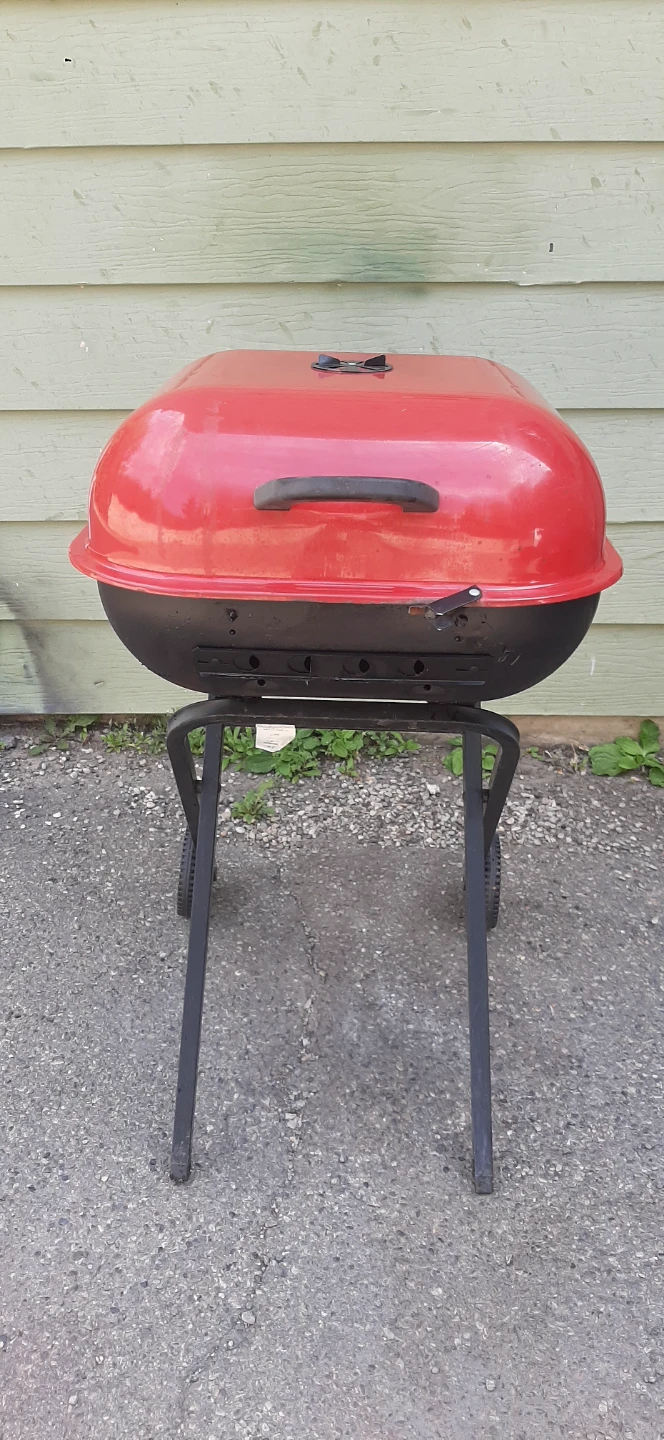 Weber Portable Kettle Charcoal Grill