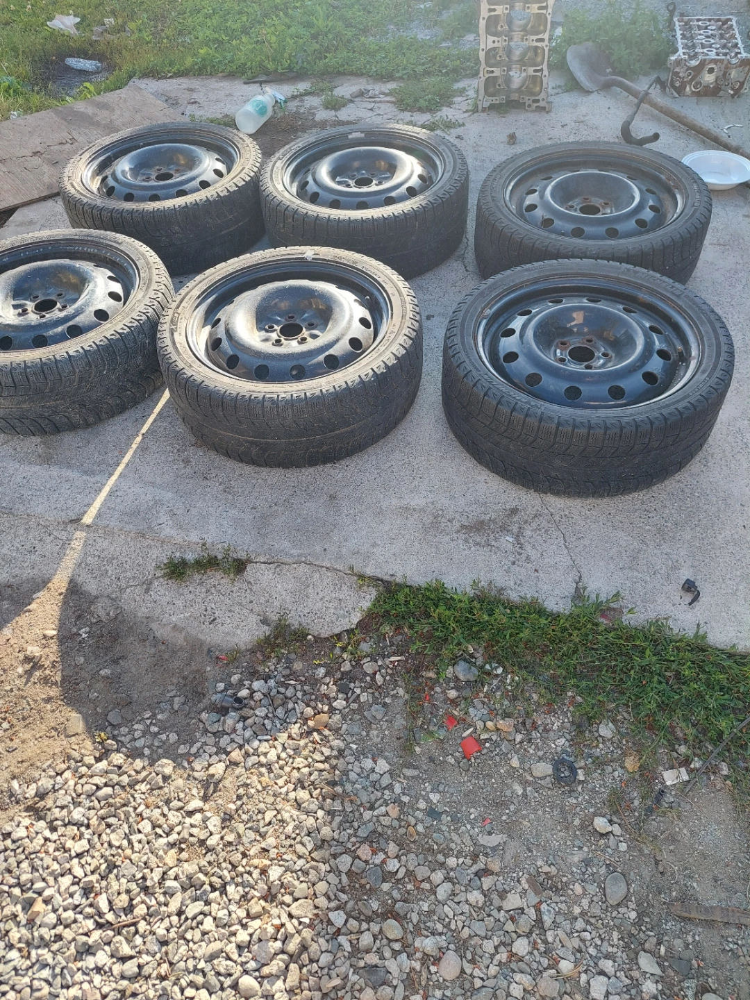 Set of 6 Winter Tires on Rims - photo 4