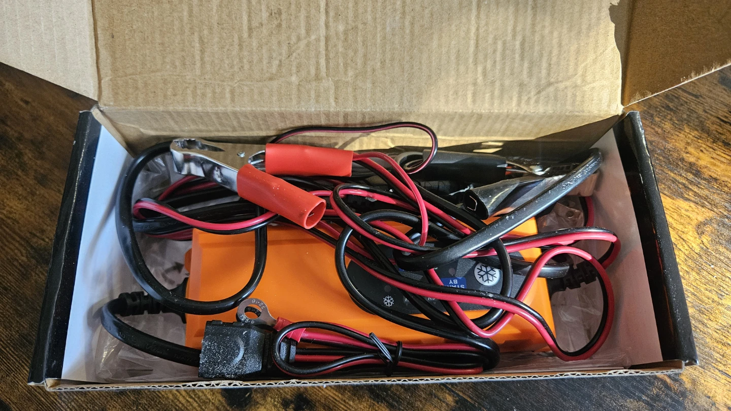 Uncle Wires Wholesale Smart 6/12v Battery Charger - photo 3