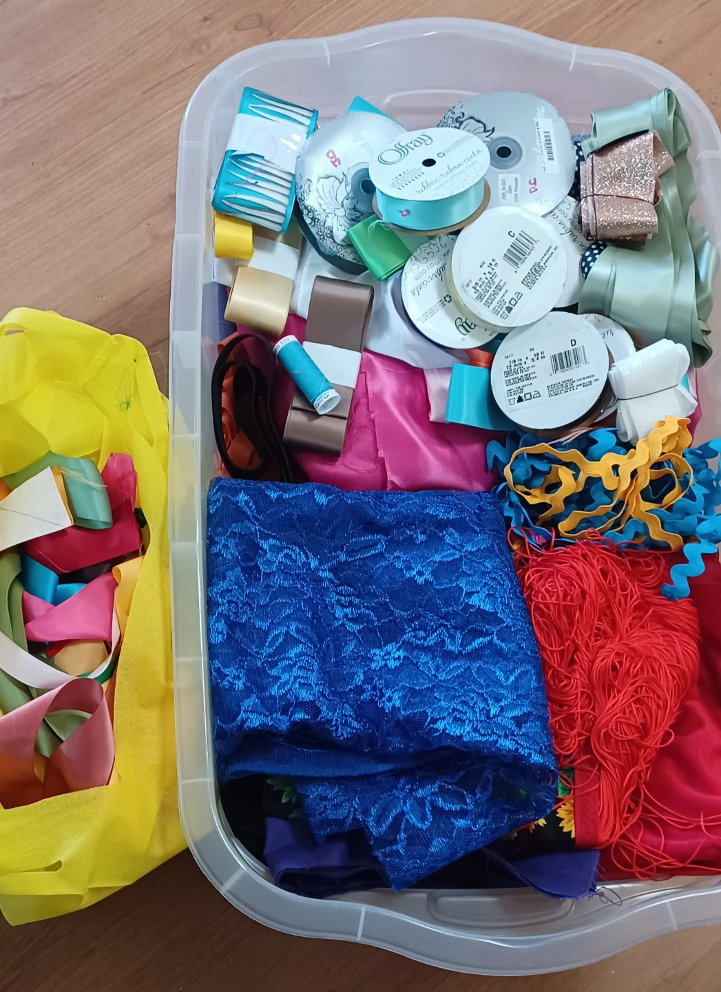 Material/ lots of ribbons -sewing accessories