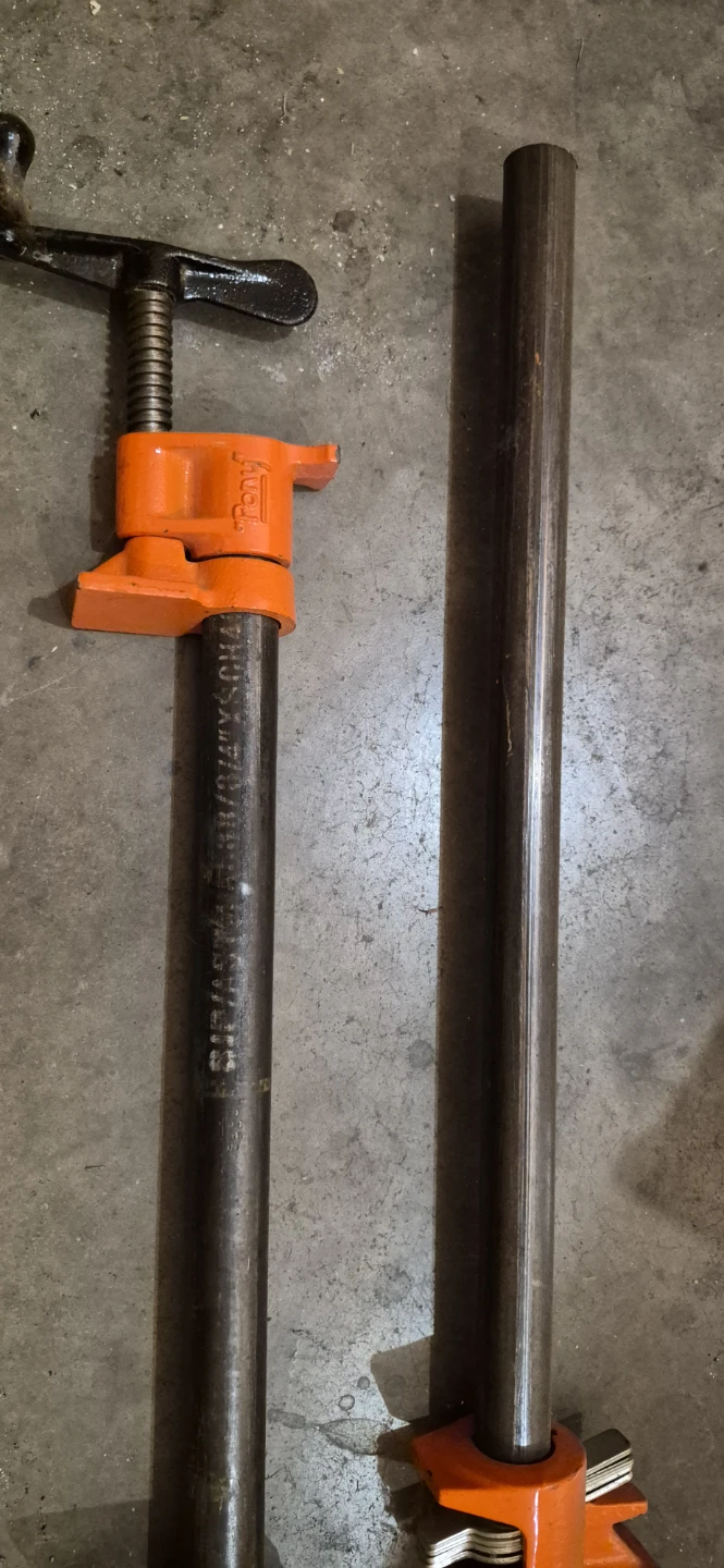 2 Pipe Clamps - photo 2
