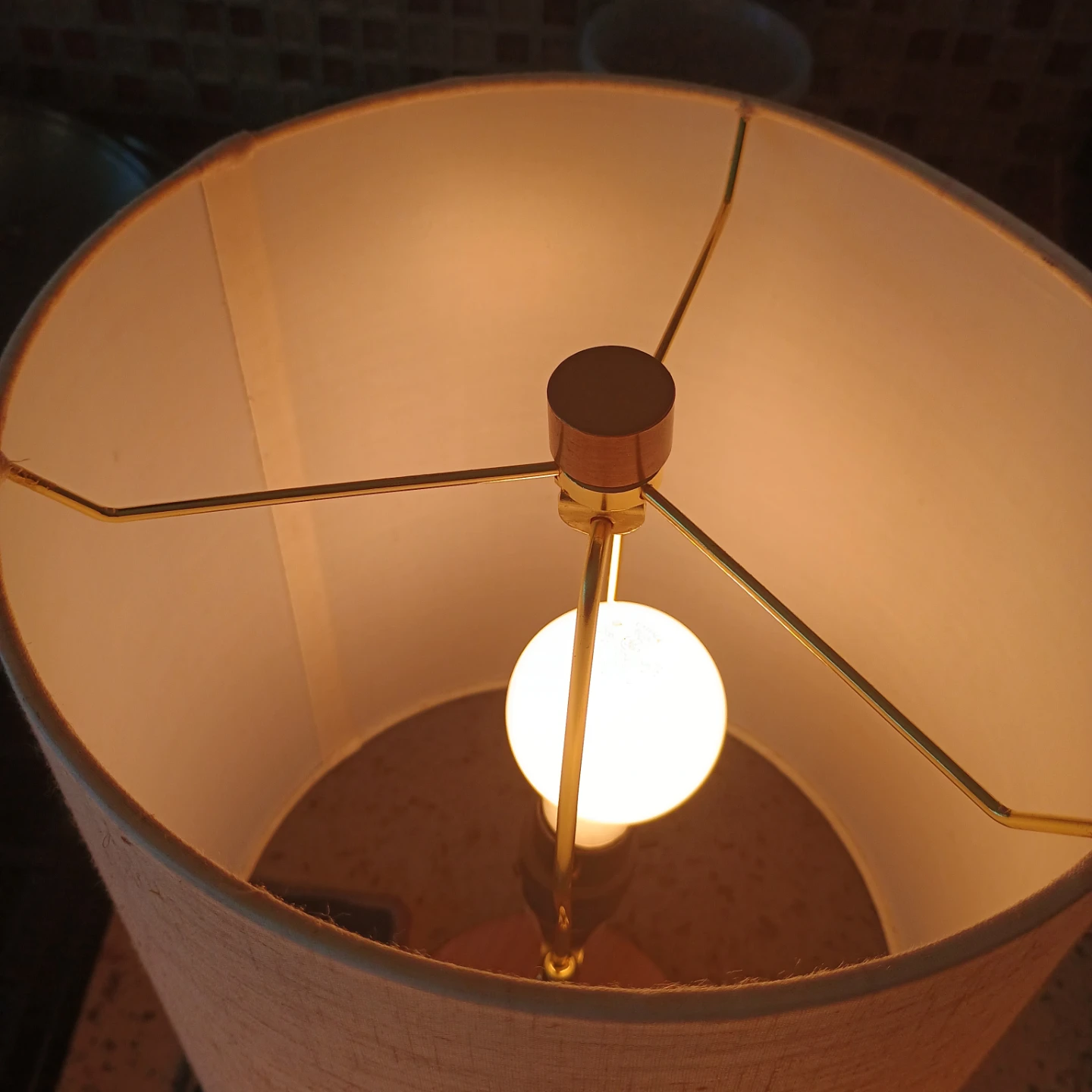 Table Lamp with Fabric Shade - photo 2