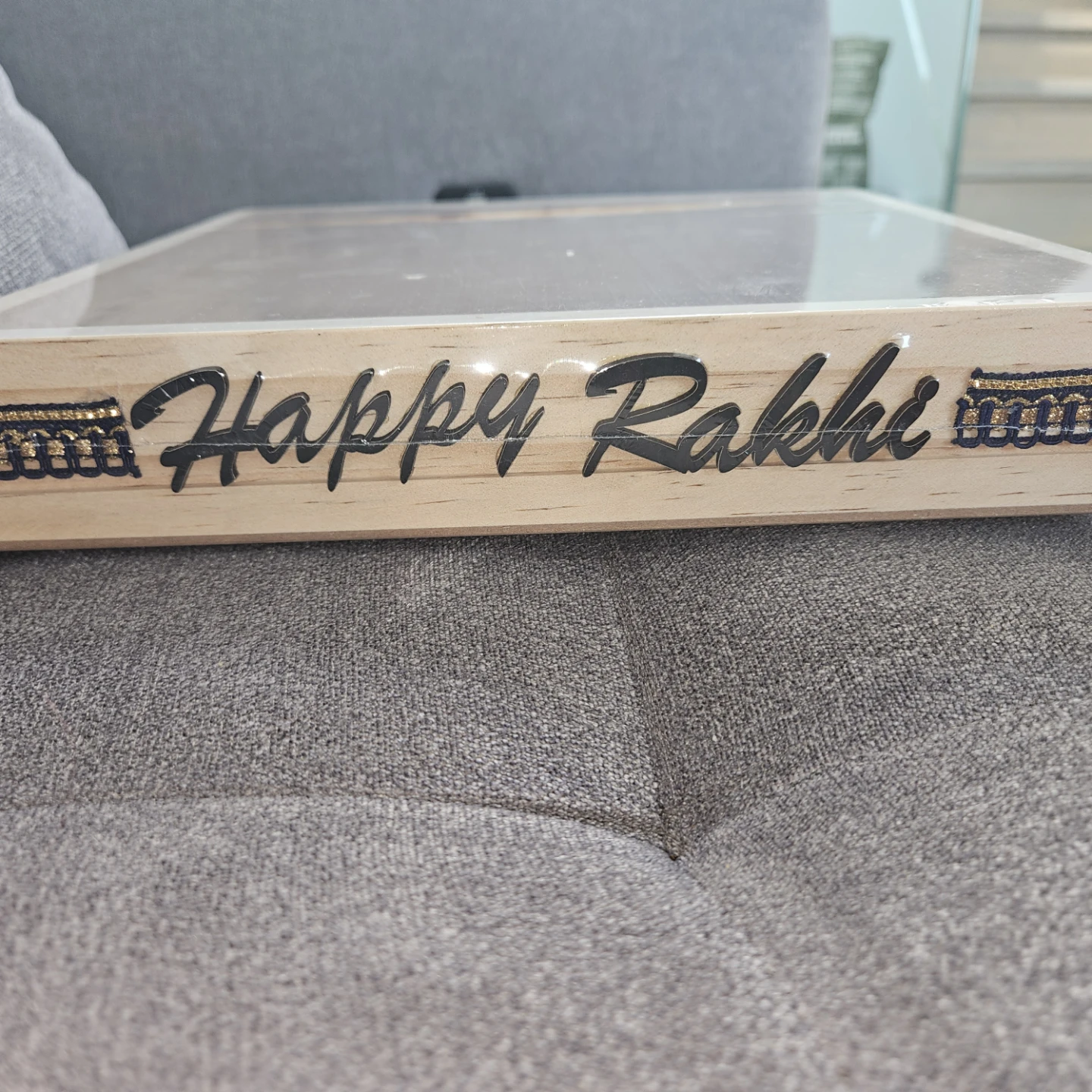 Happy Rakhi Wooden Box with Rakhi Bracelets - photo 2