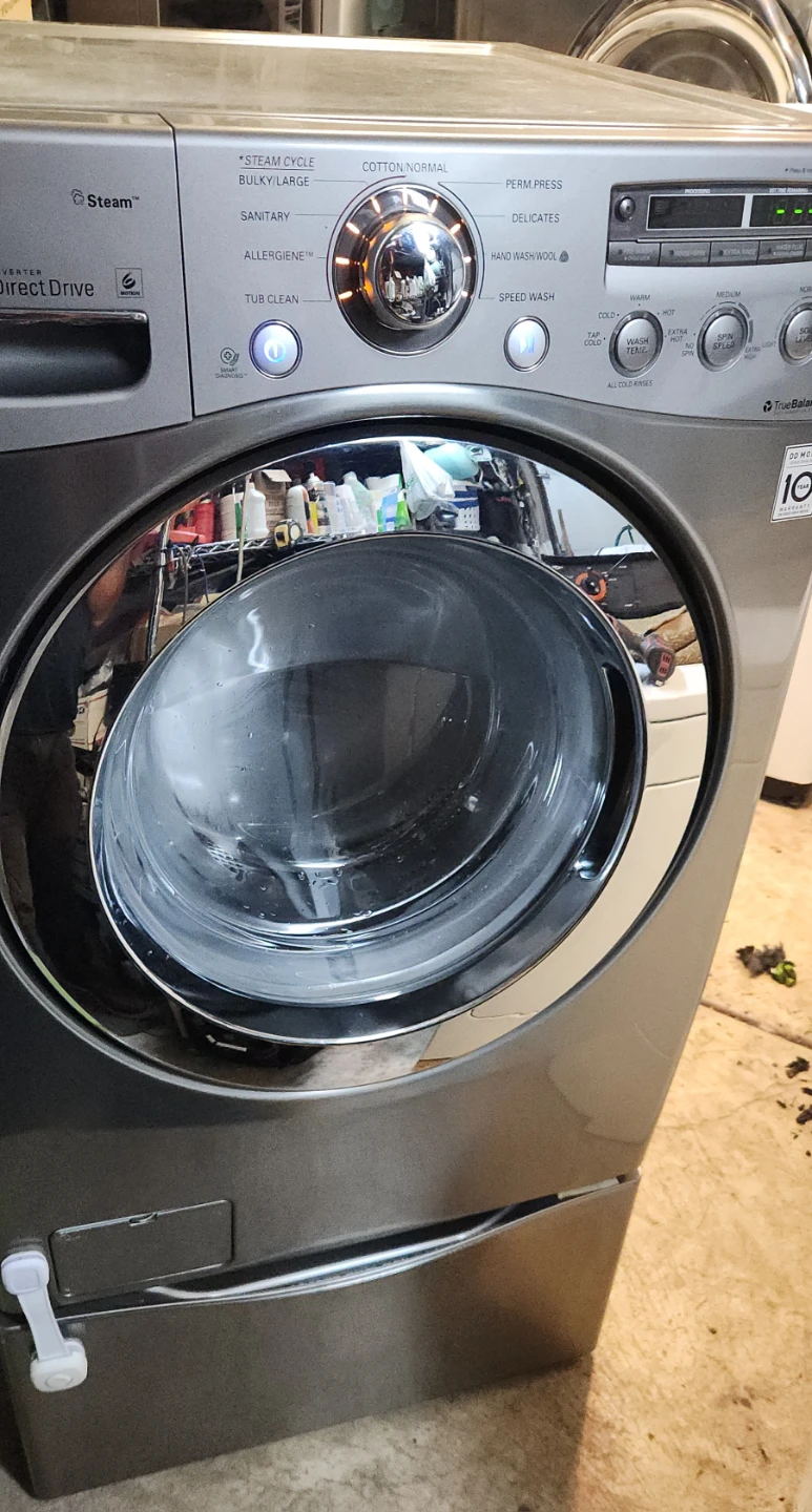 LG Washer and  Samsung  Gas  Dryer - photo 2