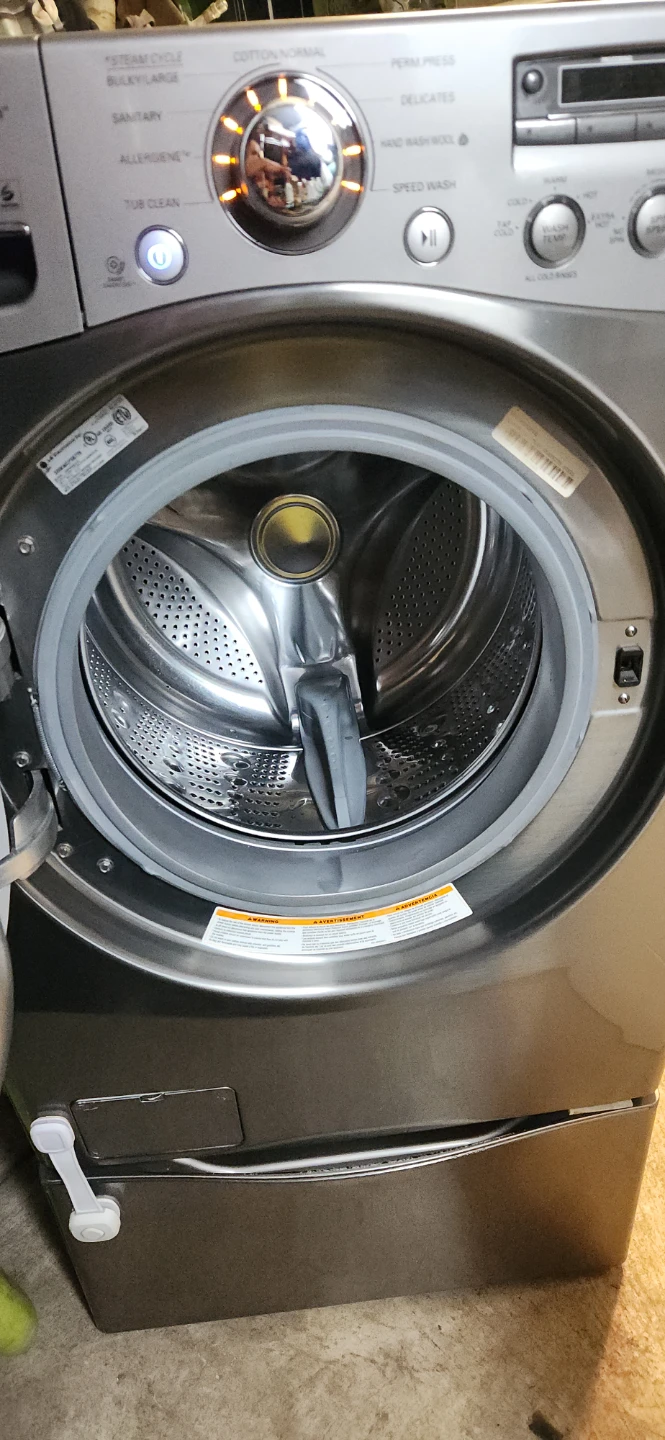 LG Washer and  Samsung  Gas  Dryer - photo 3