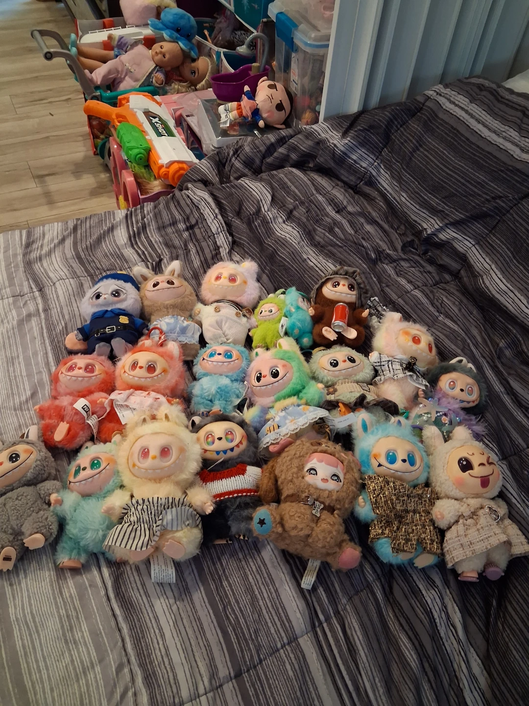 Collection of la bu bu's Toys - photo 2