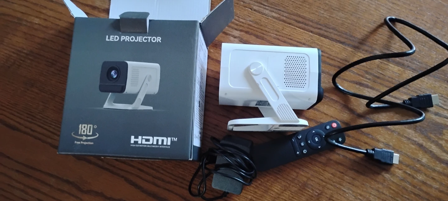 LED Projector with HDMI - photo 2