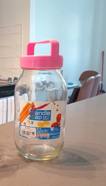 Handle Cap Glass Jar 900cc