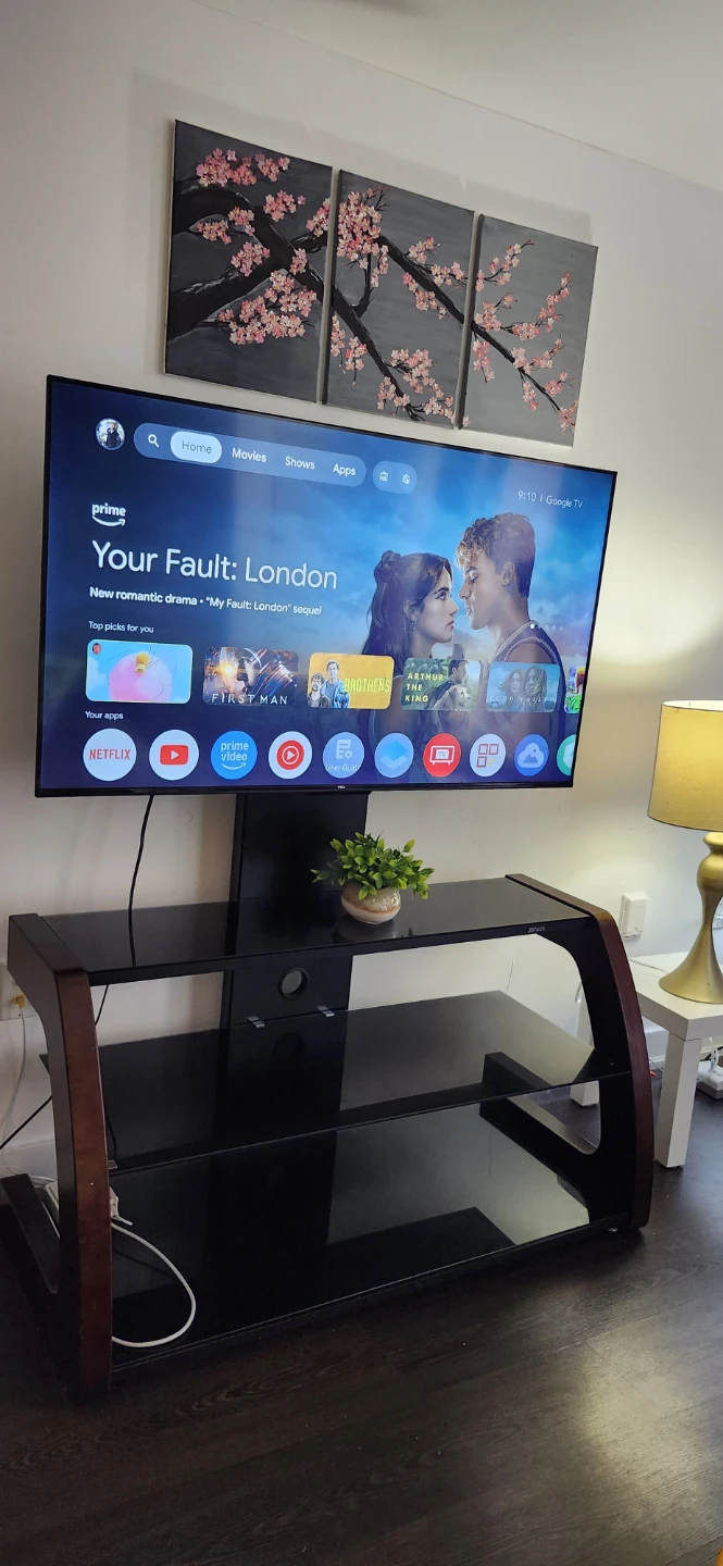 Moving sale: TV and TV Stand