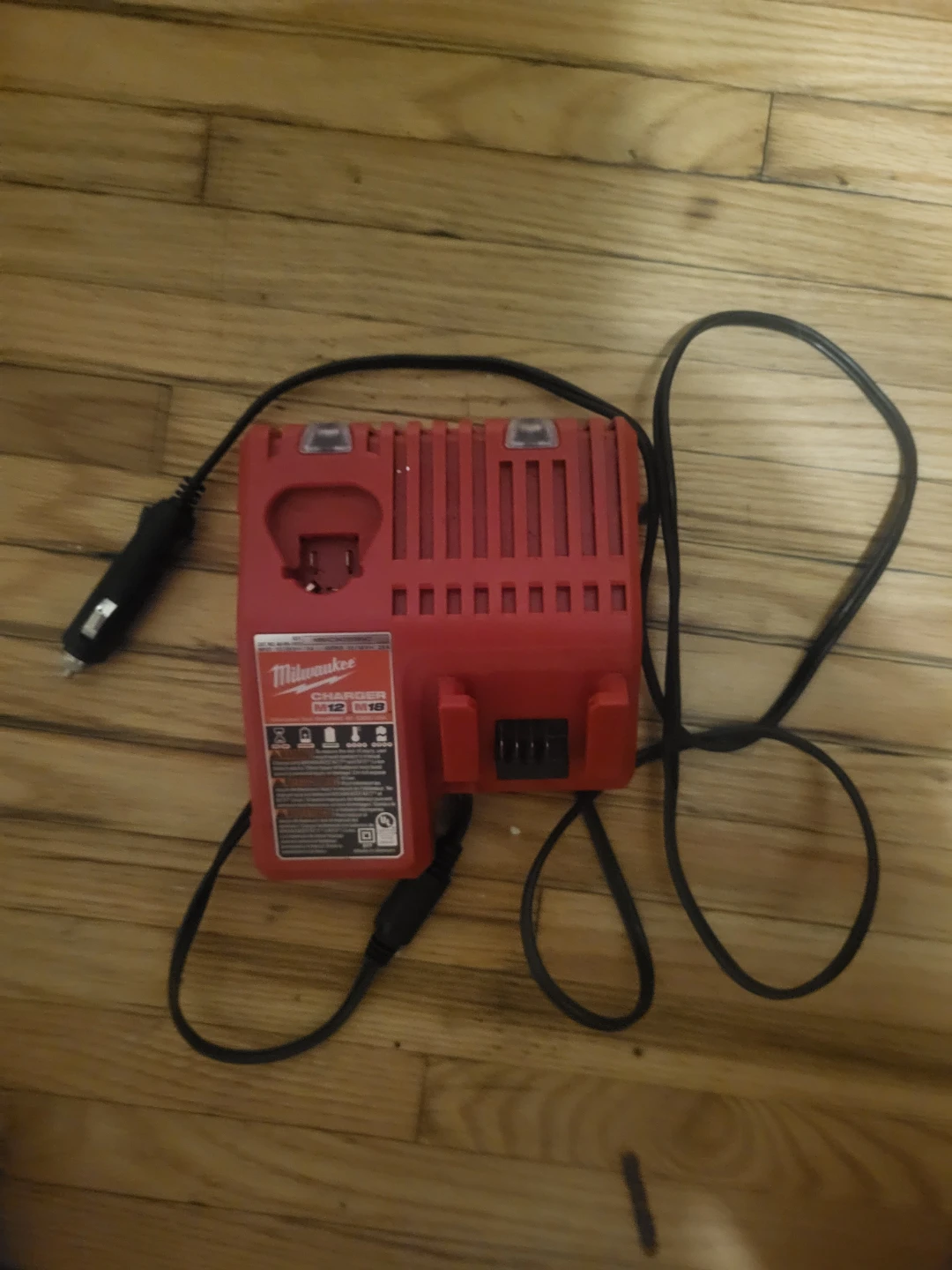 Milwaukee M12/M18 Car Charger
