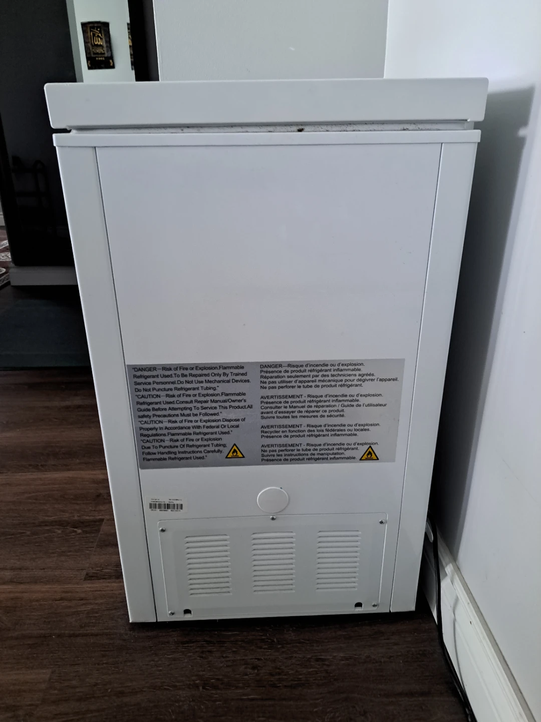 Insignia White Chest Freezer - photo 5