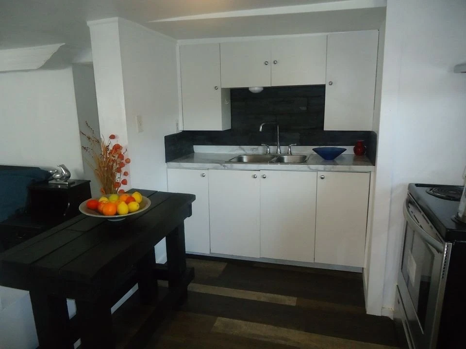 Share 2 bedroom  ground floor - photo 2