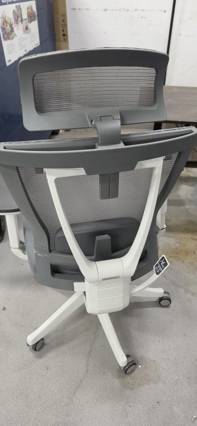 Ergonomic Mesh Office Chair - photo 3