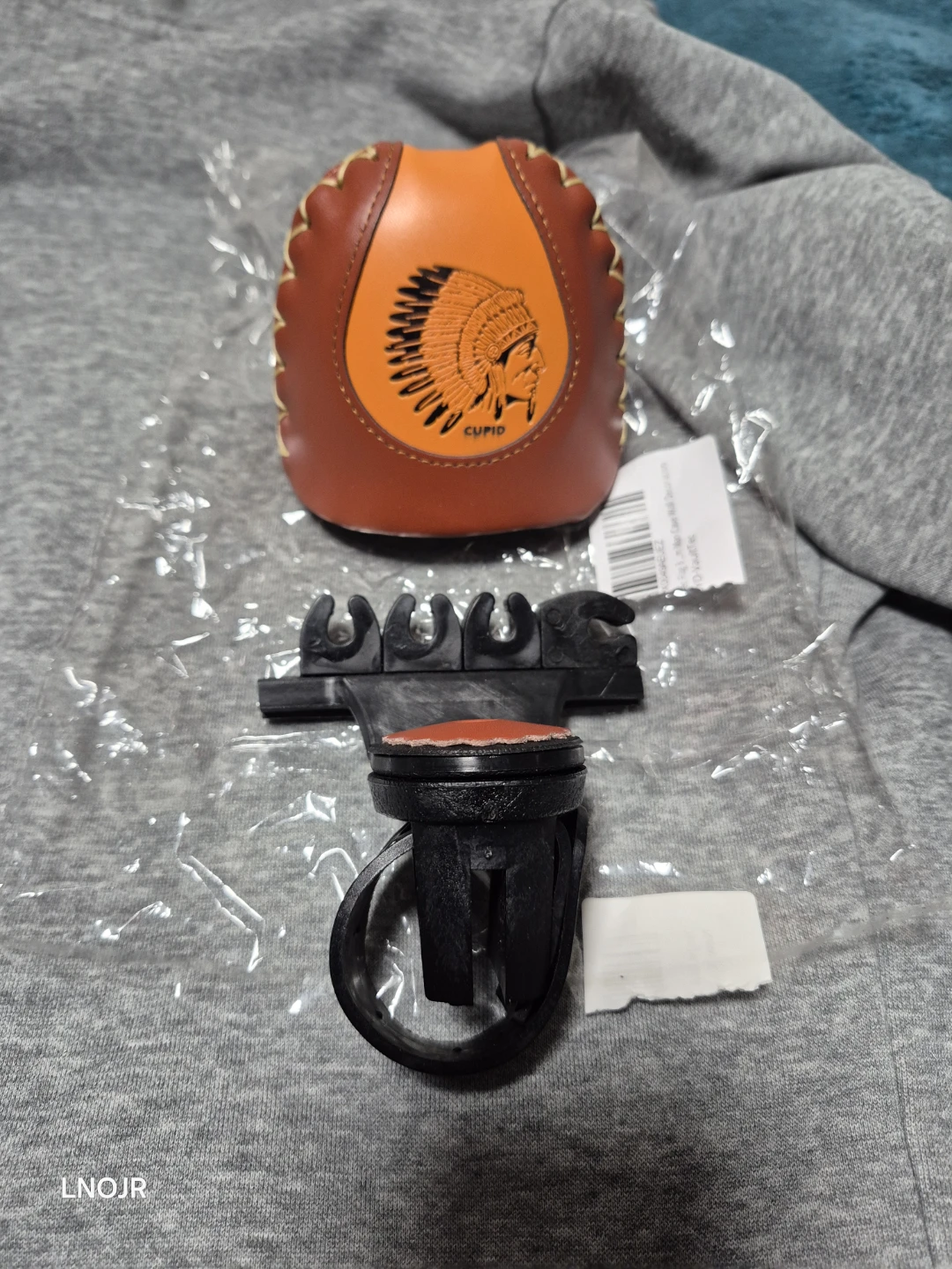 BAFOVY Arrow Quiver Quick Release System for 4 Arrows - photo 4