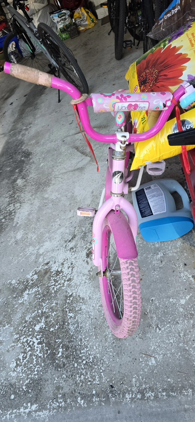 Kids Pink AVIGO Bicycle