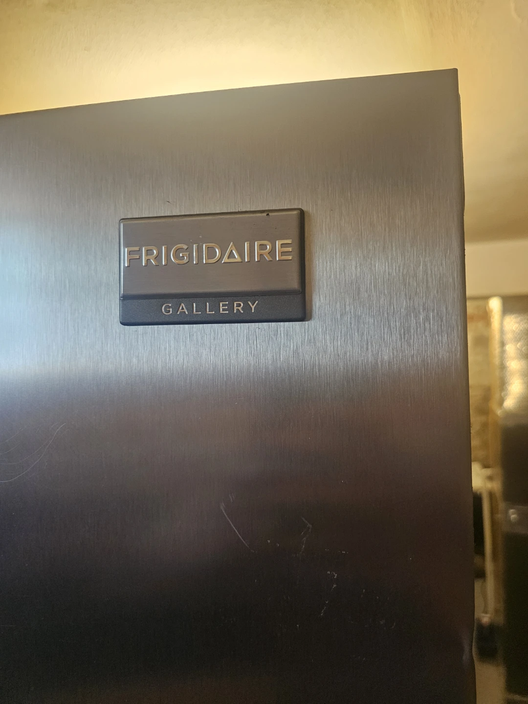 Frigidaire Refrigerator, Whirlpool Wash&Dry, Serta Mattress - photo 3