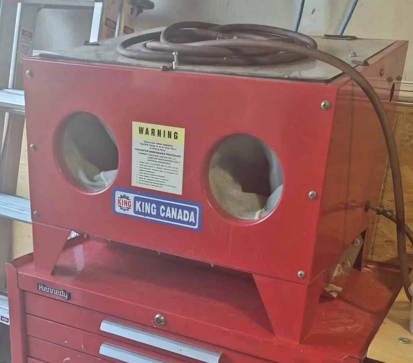 King Canada Sandblast Cabinet