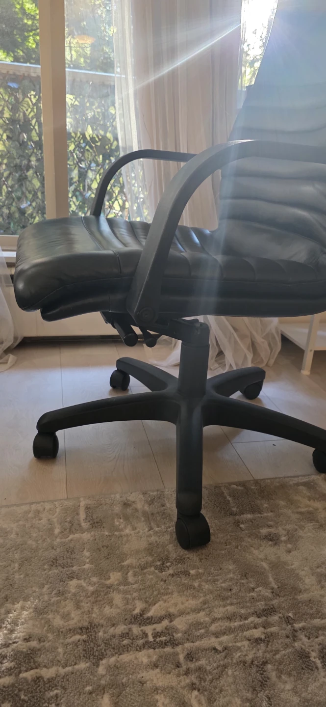 Black Faux Leather Office Chair - photo 4